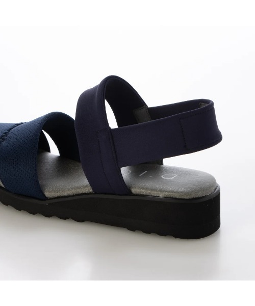 D'ICI(ディッシィ)の「ストレッチフィットサンダル(サンダル・レディース・ブラック/カーキ・24.5cm/24cm/23.5cm/23cm/22.5cm/22cm)」の21枚目の写真