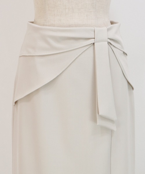 BLUEEAST(ブルーイースト)の「ウエストリボンタイトスカート(スカート・レディース・チャコールグレー/ブラック/アイボリー・MEDIUM/SMALL)」の8枚目の写真