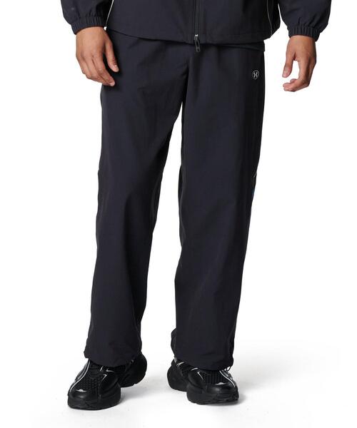 UNDER ARMOUR(アンダーアーマー)の「UAナイロン トラックパンツ(ライフスタイル/メンズ)(その他パンツ・メンズ・ブラック・XL/L/M/S/2XL)」の4枚目の写真