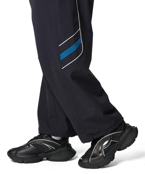UNDER ARMOUR(アンダーアーマー)の「UAナイロン トラックパンツ(ライフスタイル/メンズ)(その他パンツ・メンズ・ブラック・XL/L/M/S/2XL)」の7枚目の写真