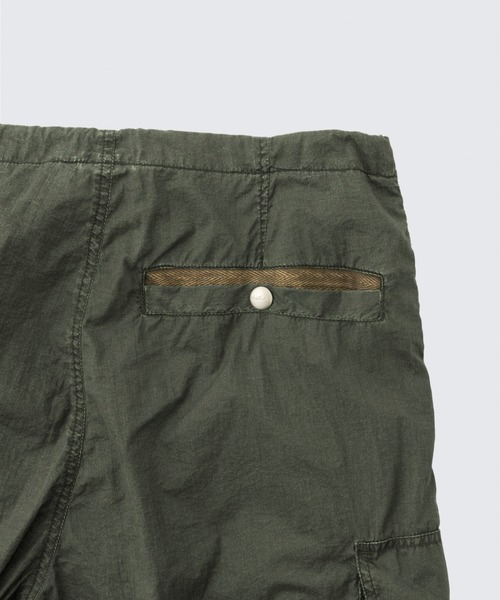 WILD THINGS（ワイルドシングス）の「ダブルダイナイロンカーゴショーツ│DOUBLE DYED NYLON CARGO SHORTS（その他パンツ・メンズ・オリーブ/ホワイト系その他/グレー系カモフラージュ/ブラック・XL/L/M/S）」の8枚目の写真