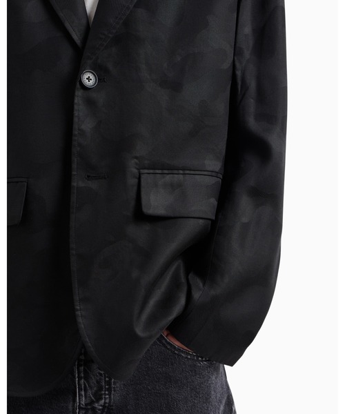ARMANI EXCHANGE(アルマーニエクスチェンジ)の「【A|X アルマーニ エクスチェンジ】ジャカードカモフラージュ シングルブレストジャケット(テーラードジャケット・メンズ・カモフラージュ・40)」の3枚目の写真