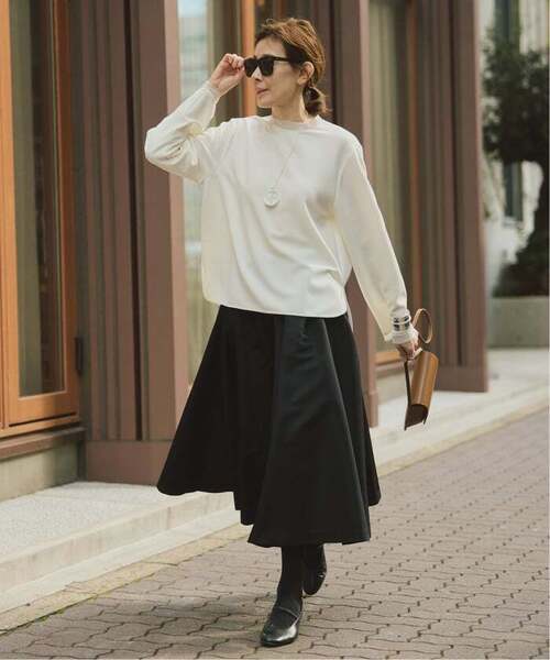 VERMEIL par iena(ヴェルメイユパーイエナ)の「《WEB限定/追加》Minimal Double Cross ブラウス(シャツ/ブラウス・レディース・ホワイト・FREE)」の2枚目の写真