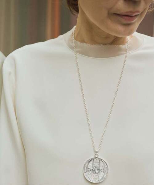 VERMEIL par iena(ヴェルメイユパーイエナ)の「《WEB限定/追加》Minimal Double Cross ブラウス(シャツ/ブラウス・レディース・ホワイト・FREE)」の5枚目の写真