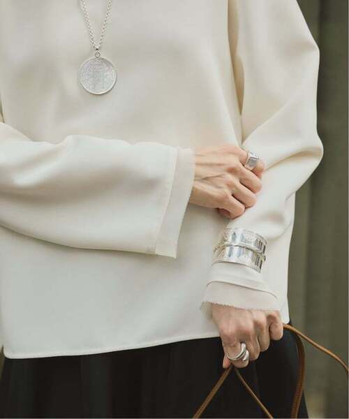 VERMEIL par iena(ヴェルメイユパーイエナ)の「《WEB限定/追加》Minimal Double Cross ブラウス(シャツ/ブラウス・レディース・ホワイト・FREE)」の6枚目の写真