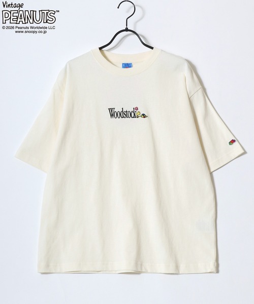 SNOOPY（スヌーピー）の「PEANUTS/ピーナッツコラボ FRUIT OF THE LOOM/フルーツオブザルーム スヌーピー ロゴ ワンポイント刺繍 半袖Tシャツ/レディース メンズ（Tシャツ/カットソー・レディース・ホワイト系その他/グレー系その他2/チャコールグレー/ホワイト系その他2/アイボリー/グレー系その他・S/M/L）」の14枚目の写真