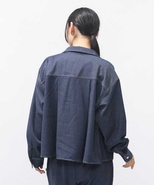 CONVERSE(コンバース)の「コンバース SYNTHETIC DENIM SHIRT L シンセティックデニムシャツ(シャツ/ブラウス・レディース・オフホワイト/ネイビー/ブラック・M/L)」の5枚目の写真