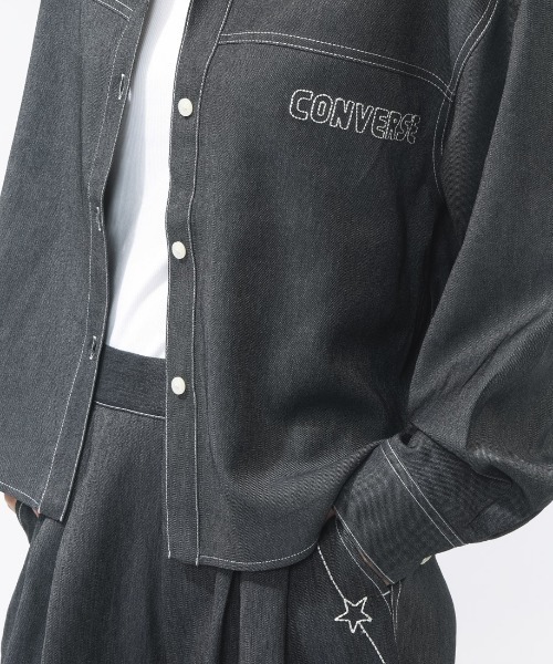 CONVERSE(コンバース)の「コンバース SYNTHETIC DENIM SHIRT L シンセティックデニムシャツ(シャツ/ブラウス・レディース・オフホワイト/ネイビー/ブラック・M/L)」の11枚目の写真