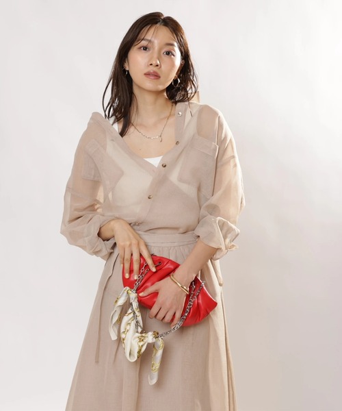 JUSGLITTY（ジャスグリッティー）の「２ＷＡＹリネンライクシアーシャツ（シャツ/ブラウス・レディース・サックスブルー/ピンク/ホワイト/イエロー/ベージュ・1/2）」の12枚目の写真