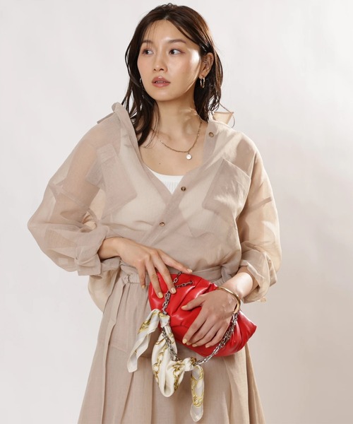 JUSGLITTY（ジャスグリッティー）の「２ＷＡＹリネンライクシアーシャツ（シャツ/ブラウス・レディース・サックスブルー/ピンク/ホワイト/イエロー/ベージュ・1/2）」の13枚目の写真