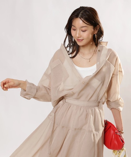 JUSGLITTY（ジャスグリッティー）の「２ＷＡＹリネンライクシアーシャツ（シャツ/ブラウス・レディース・サックスブルー/ピンク/ホワイト/イエロー/ベージュ・1/2）」の15枚目の写真