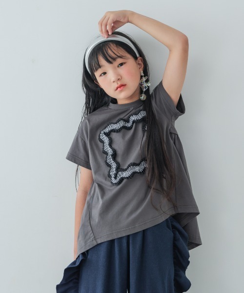unica(ユニカ)の「フレームデザインTシャツ(Tシャツ/カットソー・キッズ・チャコール/ピンク/オフホワイト・XL/L/M/S)」の2枚目の写真