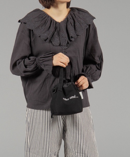 niko and...（ニコアンド）の「ニコロゴミニ保冷巾着（キッチンツール・レディース・ホワイト/ブラック・0）」の4枚目の写真