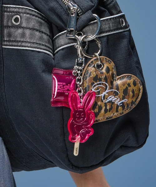 X-girl(エックスガール)の「BUNNY ICE CANDY KEY CHARM(キーホルダー・レディース・ライトブルー/ピンク・ONE SIZE)」の3枚目の写真