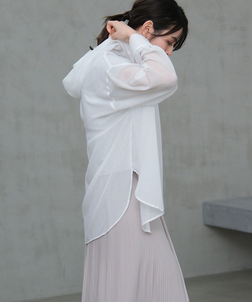 LAKOLE(ラコレ)の「シアーフードシャツ / 664820(シャツ/ブラウス・レディース・ブラック/レッド/オフホワイト/ブルー/ブラウン系その他・FREE)」の15枚目の写真