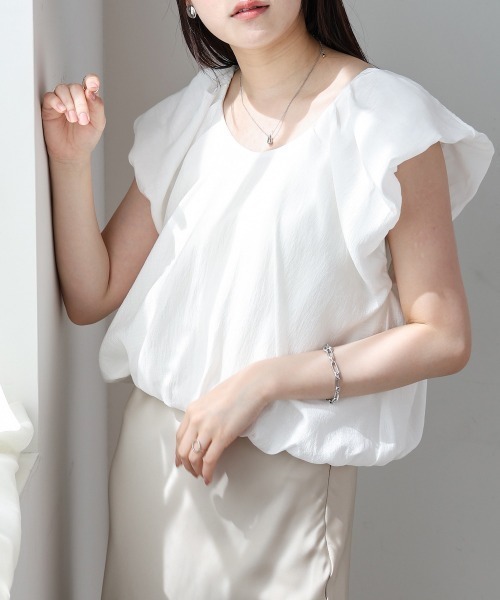 Bab(バブ)の「バルーンタックデザインブラウス(シャツ/ブラウス・レディース・オフホワイト/ブラック・MEDIUM)」の3枚目の写真
