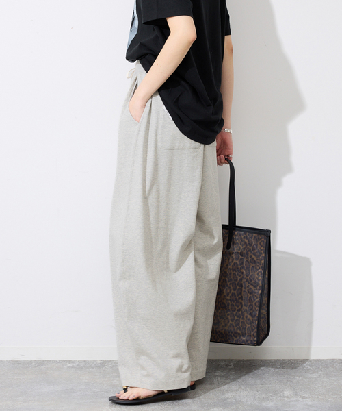 SLOBE IENA(スローブイエナ)の「BAYLEEテリータックトラウザー(スウェットパンツ・レディース・グレー・36/38)」の21枚目の写真