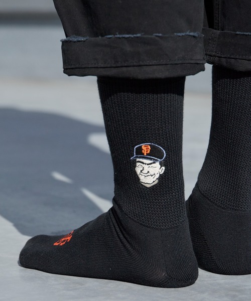 ROSTER SOX(ロスターソックス)の「ROSTER SOX/ロスターソックス MLB チームエンブレム リブ編み クルーソックス 日本製 2026年 夏 夏服(ソックス/靴下・メンズ・ブラック/ホワイト系その他/ホワイト系その他2/ホワイト系その他3/グレー/ネイビー・25-27CM)」の1枚目の写真