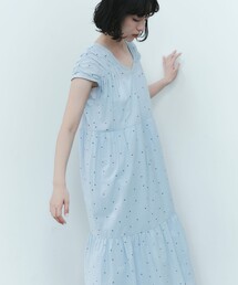 EMMEL REFINES | <EMMEL REFINES>EM オーバルシシュウ ティアード ワンピース(ワンピース)
