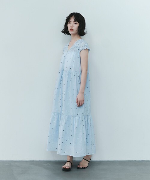 EMMEL REFINES(エメルリファインズ)の「<EMMEL REFINES>EM オーバルシシュウ ティアード ワンピース(ワンピース・レディース・ケリーグリーン/ブラック/ライトブルー・S/M)」の5枚目の写真