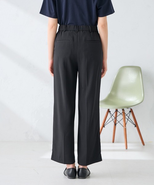 a.v.v（アーヴェヴェ）の「［支持率NO.1/接触冷感/速乾/UVカット/イージーケア］スッキリ見えストレートパンツ（スラックス・レディース・グレイッシュベージュ/ライトピンク/ブラック/ネイビー・SMALL/X-SMALL/X-LARGE/LARGE/MEDIUM）」の6枚目の写真