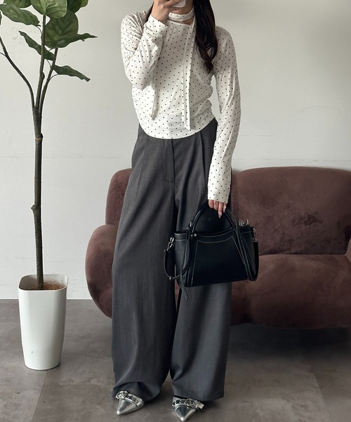 apres jour mignon(アプレジュールミニョン)の「タイ付きドットトップス(その他トップス・レディース・ブラック/オフホワイト・フリー/LARGE)」の7枚目の写真