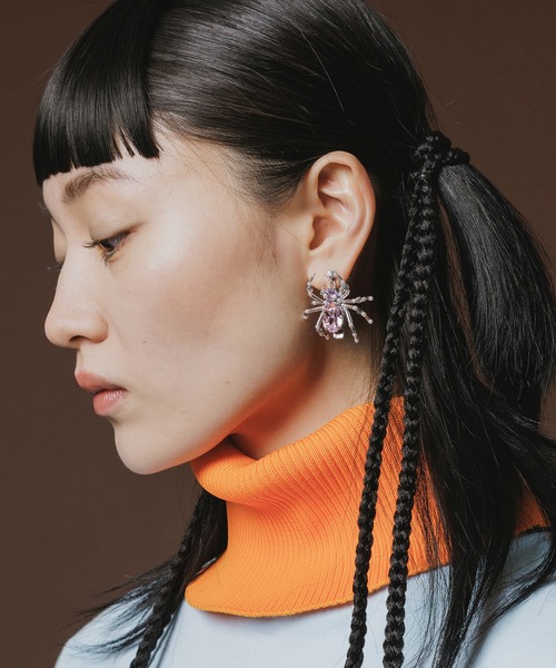 NON TOKYO(ノントーキョー)の「CRYSTAL SPIDER EARRING(イヤリング・レディース・ホワイト/グリーン/ピンク・FREE)」の1枚目の写真