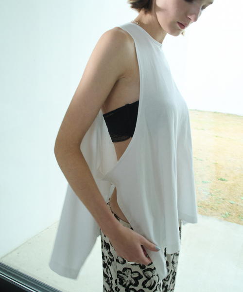 VERMEIL par iena(ヴェルメイユパーイエナ)の「TanC TOKYO タンクトウキョウ SIDE OPEN タンクトップ TC26A-039(Tシャツ/カットソー・レディース・ブラック/ホワイト・FREE)」の22枚目の写真