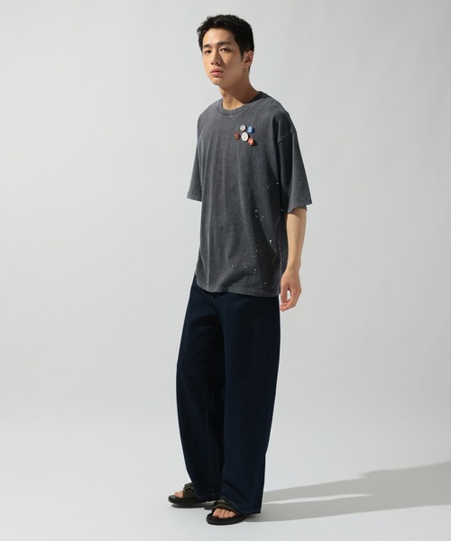 niko and...（ニコアンド）の「缶バッジ付きペイントTシャツ（Tシャツ/カットソー・メンズ・ブルー/オフホワイト/ブラック/パープル・MEDIUM/LARGE）」の14枚目の写真