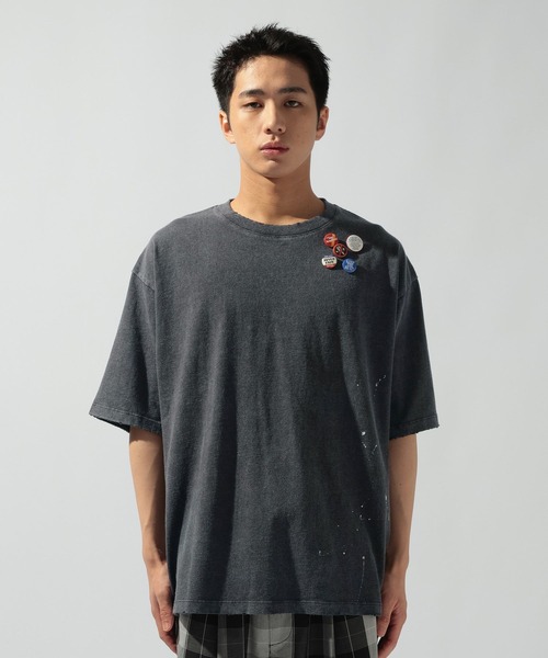 niko and...（ニコアンド）の「缶バッジ付きペイントTシャツ（Tシャツ/カットソー・メンズ・ブルー/オフホワイト/ブラック/パープル・MEDIUM/LARGE）」の21枚目の写真