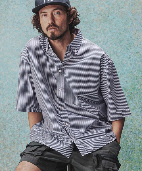 THEOREM(セオレム)の「mhs2632- High Tech Stripe HS Shirt ストライプハーフスリーブシャツ(TRM-6717)(シャツ/ブラウス・メンズ・オフホワイト/ネイビー・M/L)」の2枚目の写真