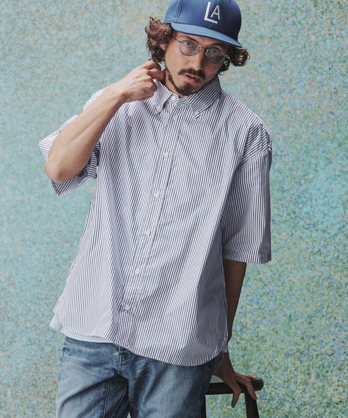 THEOREM(セオレム)の「mhs2632- High Tech Stripe HS Shirt ストライプハーフスリーブシャツ(TRM-6717)(シャツ/ブラウス・メンズ・オフホワイト/ネイビー・M/L)」の1枚目の写真
