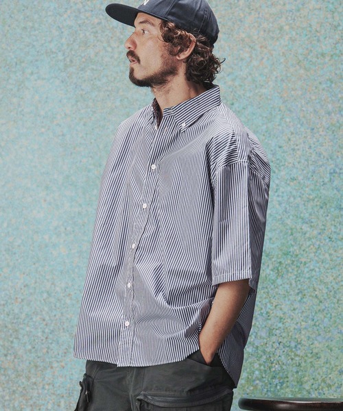 THEOREM(セオレム)の「mhs2632- High Tech Stripe HS Shirt ストライプハーフスリーブシャツ(TRM-6717)(シャツ/ブラウス・メンズ・オフホワイト/ネイビー・M/L)」の4枚目の写真