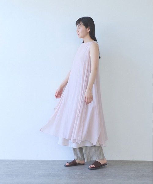 yuni(ユニ )の「△C/Si layerd one-piece(ワンピース・レディース・チャコールグレー/ピンク/カーキ・FREE)」の3枚目の写真