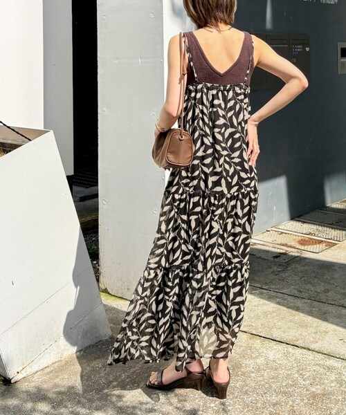 NOLLEY’S(ノーリーズ)の「【Import Fabric】ウォッシャブル楊柳リーフ柄ウエストリボンワンピース(ワンピース・レディース・グレー系その他/ブラウン系その他・38)」の9枚目の写真