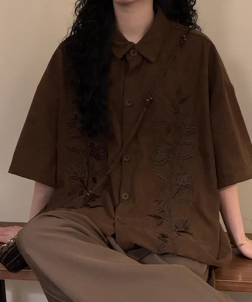 TOBEE（トゥビー）の「【TOBEE】ビンテージ加工 コーデュロイ 刺繍 キューバシャツ 半袖（シャツ/ブラウス・メンズ・ブラウン/ブラック・MEDIUM/X-LARGE/LARGE）」の8枚目の写真
