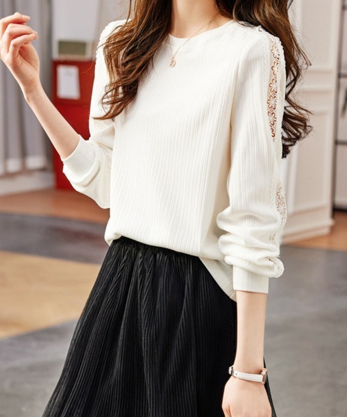 ReRe(リリ)の「シアーレーススリーブトップス(Tシャツ/カットソー・レディース・ブラック/ホワイト・MEDIUM/LARGE)」の5枚目の写真