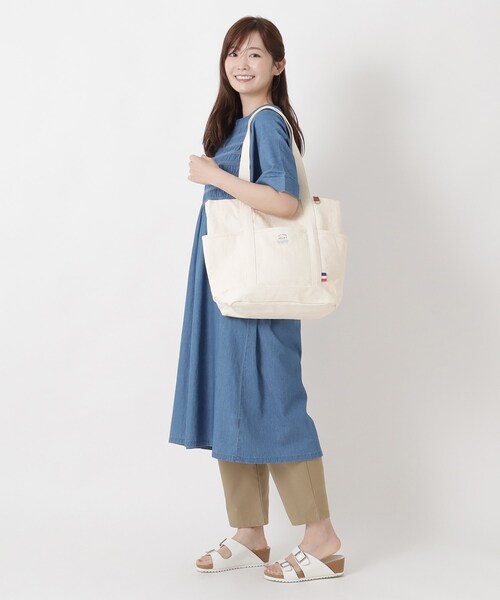 one'sterrace(ワンズテラス)の「JOUET ジョエット トリコネームキャンバストート(トートバッグ・レディース・ブラック系8/グレー系4/アイボリー系8・99)」の16枚目の写真