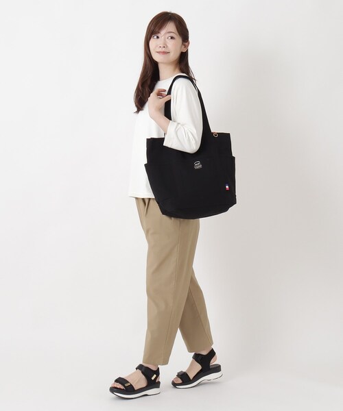one'sterrace(ワンズテラス)の「JOUET ジョエット トリコネームキャンバストート(トートバッグ・レディース・ブラック系8/グレー系4/アイボリー系8・99)」の18枚目の写真