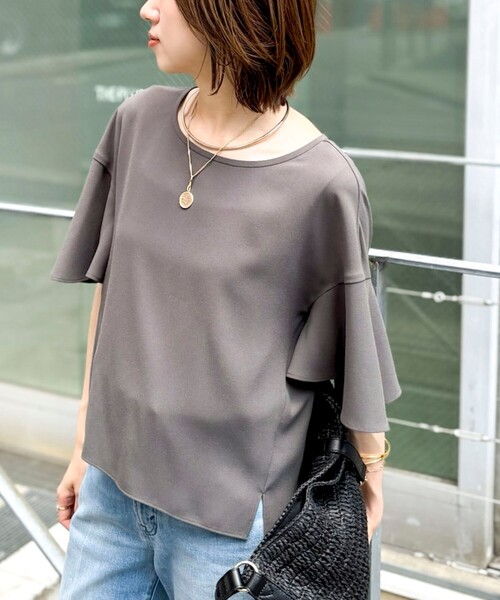 NOLLEY’S(ノーリーズ)の「【WEB限定】ウォッシャブルストレッチジョーゼットラッフル袖ブラウス(シャツ/ブラウス・レディース・オフホワイト/チャコールグレー/ブラウン/ネイビー・38)」の1枚目の写真