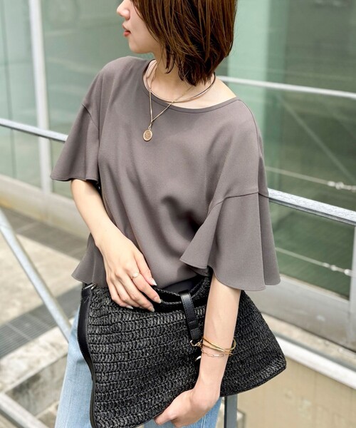 NOLLEY’S(ノーリーズ)の「【WEB限定】ウォッシャブルストレッチジョーゼットラッフル袖ブラウス(シャツ/ブラウス・レディース・オフホワイト/チャコールグレー/ブラウン/ネイビー・38)」の15枚目の写真