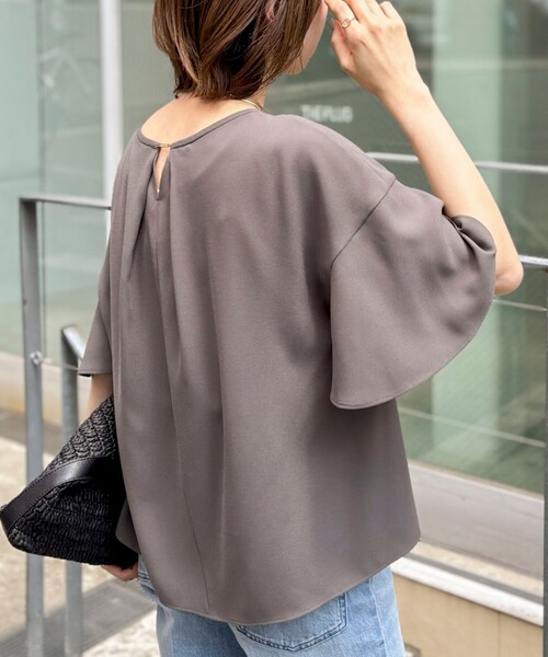 NOLLEY’S(ノーリーズ)の「【WEB限定】ウォッシャブルストレッチジョーゼットラッフル袖ブラウス(シャツ/ブラウス・レディース・オフホワイト/チャコールグレー/ブラウン/ネイビー・38)」の16枚目の写真