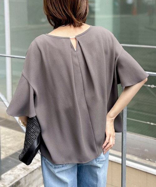 NOLLEY’S(ノーリーズ)の「【WEB限定】ウォッシャブルストレッチジョーゼットラッフル袖ブラウス(シャツ/ブラウス・レディース・オフホワイト/チャコールグレー/ブラウン/ネイビー・38)」の17枚目の写真