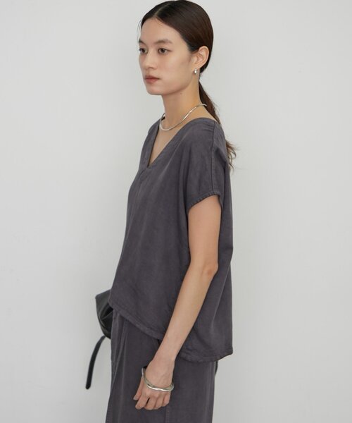 LOUNGEDRESS(ラウンジドレス)の「《セットアップ可》リヨセルプルオーバー(シャツ/ブラウス・レディース・ライトベージュ/ブラウン/チャコールグレー・FREE)」の5枚目の写真
