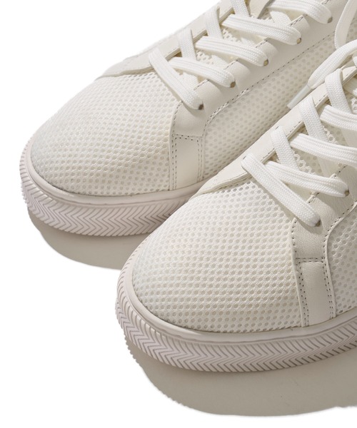 TETE HOMME(テットオム)の「5.5cm ヒールアップ メッシュレザースニーカー / スタイルアップ メッシュレザーシューズ(スニーカー・メンズ・ホワイト/ブラック・MEDIUM/LARGE/X-LARGE)」の5枚目の写真