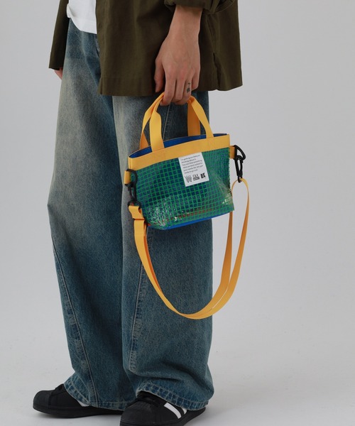 C&X MARKET(シーアンドエックスマーケット)の「C&X MARKET グリッド ミニショルダートート(ショルダーバッグ・メンズ・レッド/ブルー・ONE SIZE)」の12枚目の写真