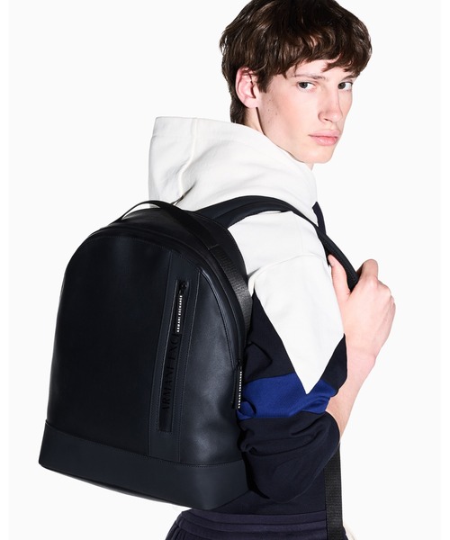 ARMANI EXCHANGE（アルマーニエクスチェンジ）の「【A|X アルマーニ エクスチェンジ】＜オンライン限定＞AXロゴ ラウンドシェイプ バックパック（バックパック/リュック・メンズ・ブラック・FREE）」の6枚目の写真