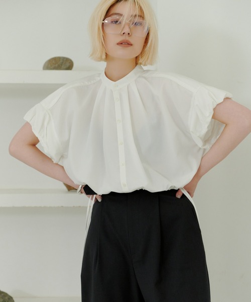MIESROHE(ミースロエ)の「Lumishadeドロストショートシャツ(シャツ/ブラウス・レディース・ホワイト/イエロー/ブルー・F)」の2枚目の写真