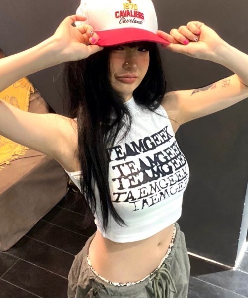 SHEENA(シーナ)の「ボトルネックショート丈ノースリーブトップス(Tシャツ/カットソー・レディース・ホワイト・M)」の5枚目の写真