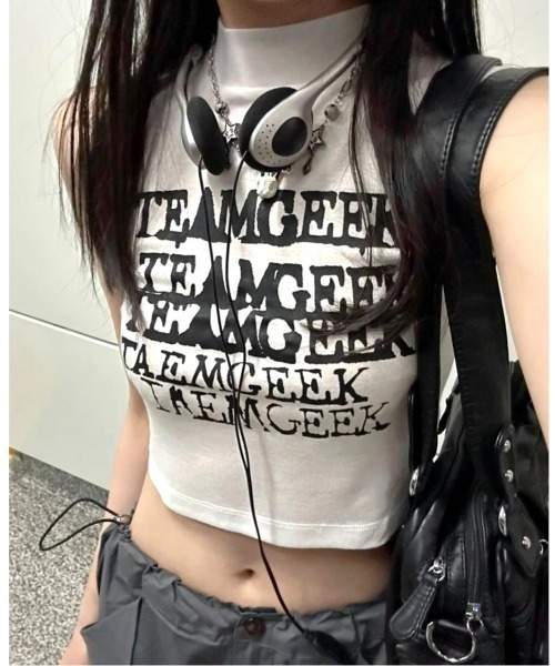 SHEENA(シーナ)の「ボトルネックショート丈ノースリーブトップス(Tシャツ/カットソー・レディース・ホワイト・M)」の6枚目の写真